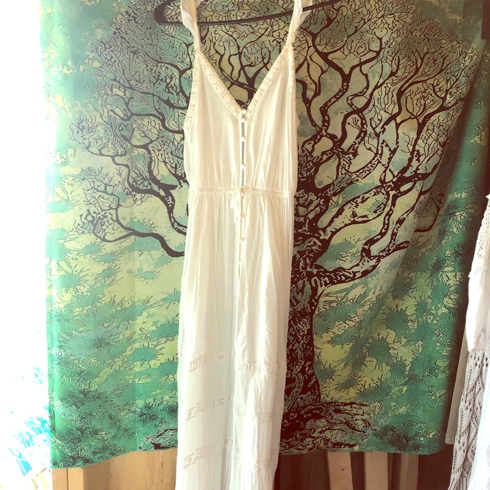 White beach dress